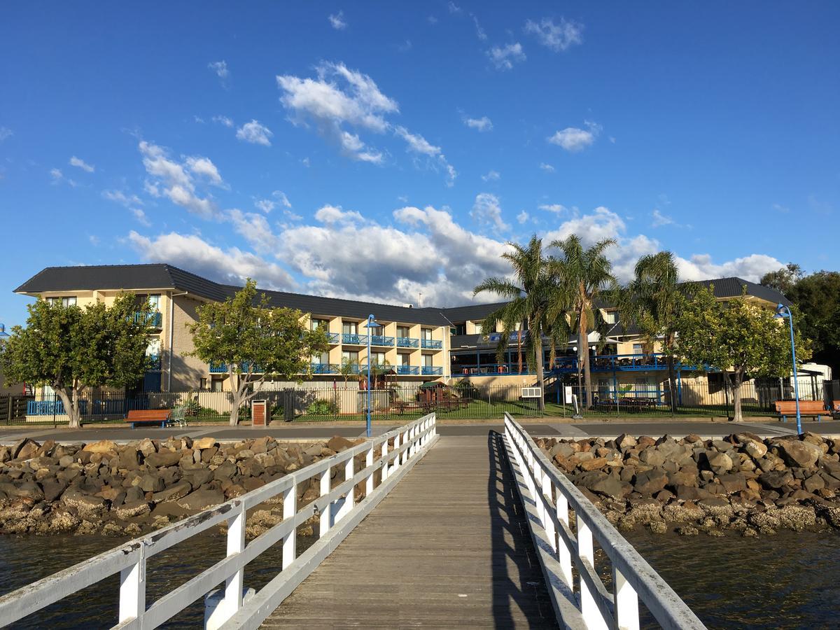 Mariners On The Waterfront Motel Batemans Bay Buitenkant foto