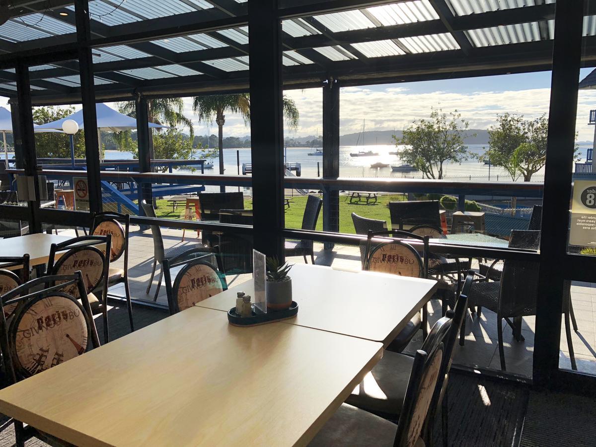 Mariners On The Waterfront Motel Batemans Bay Buitenkant foto