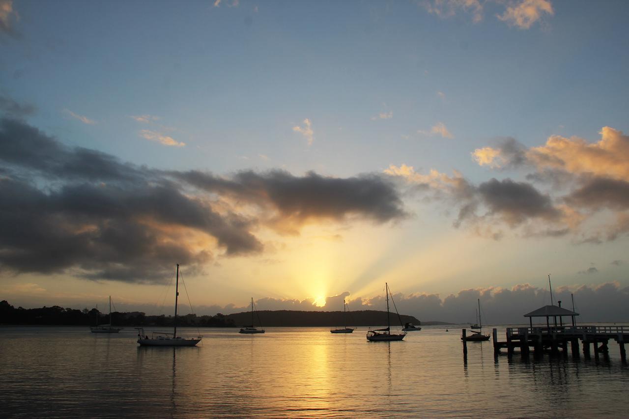 Mariners On The Waterfront Motel Batemans Bay Buitenkant foto