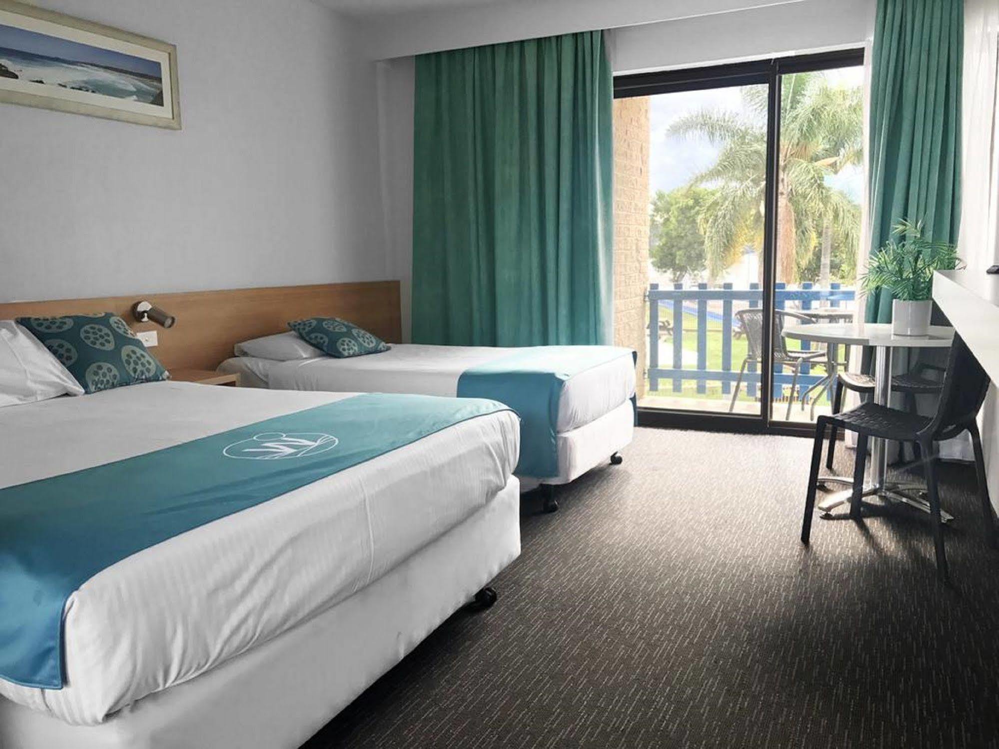 Mariners On The Waterfront Motel Batemans Bay Buitenkant foto