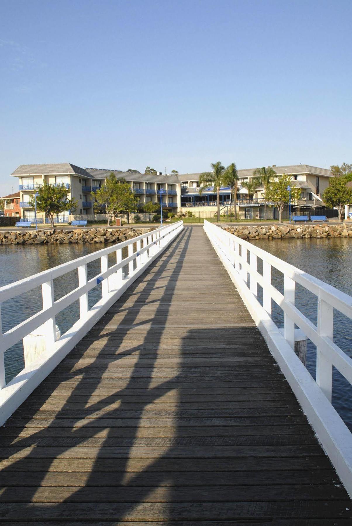 Mariners On The Waterfront Motel Batemans Bay Buitenkant foto